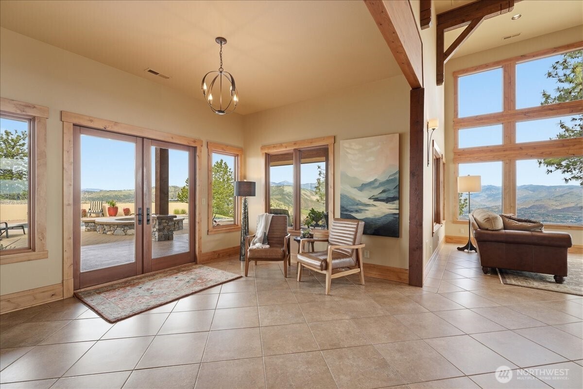 300 Hawks Ridge Road Chelan, WA 98816 - Photo 17 of 40
