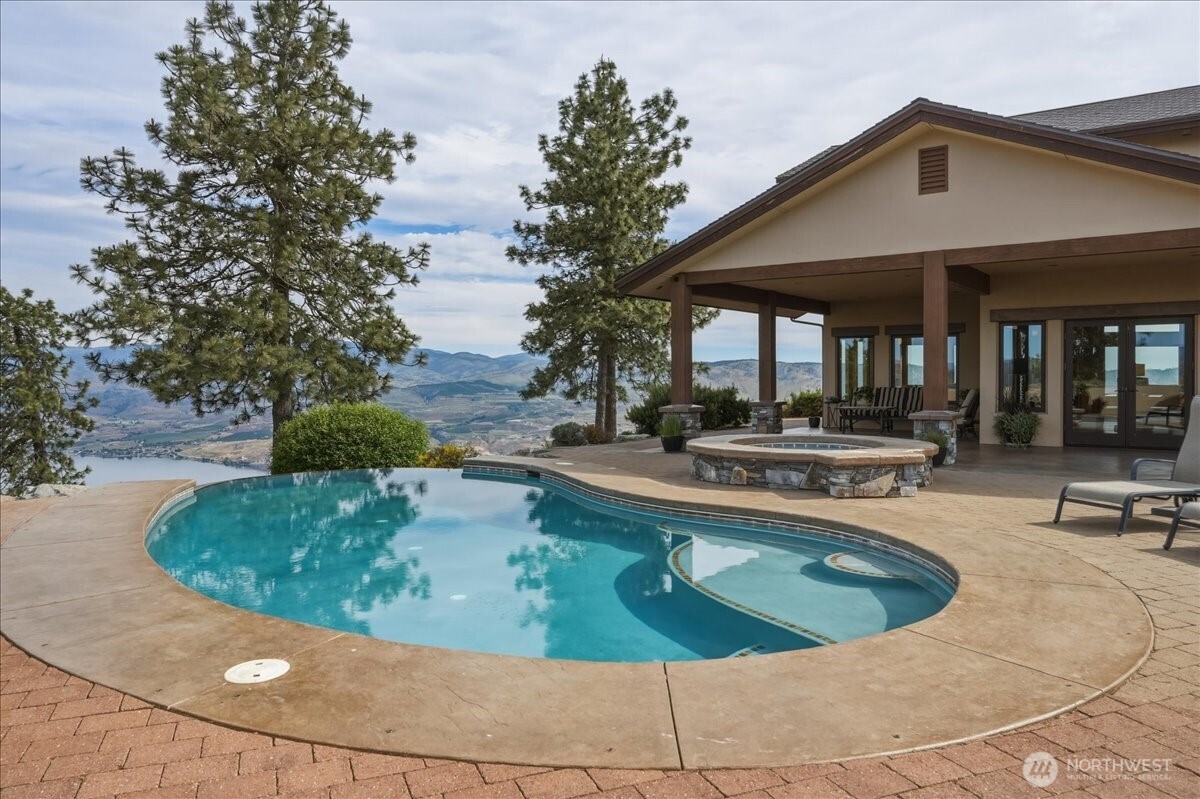 300 Hawks Ridge Road Chelan, WA 98816 - Photo 19 of 40