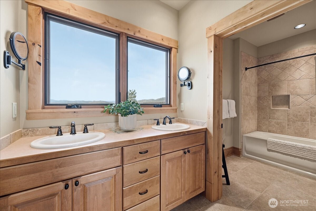 300 Hawks Ridge Road Chelan, WA 98816 - Photo 35 of 40