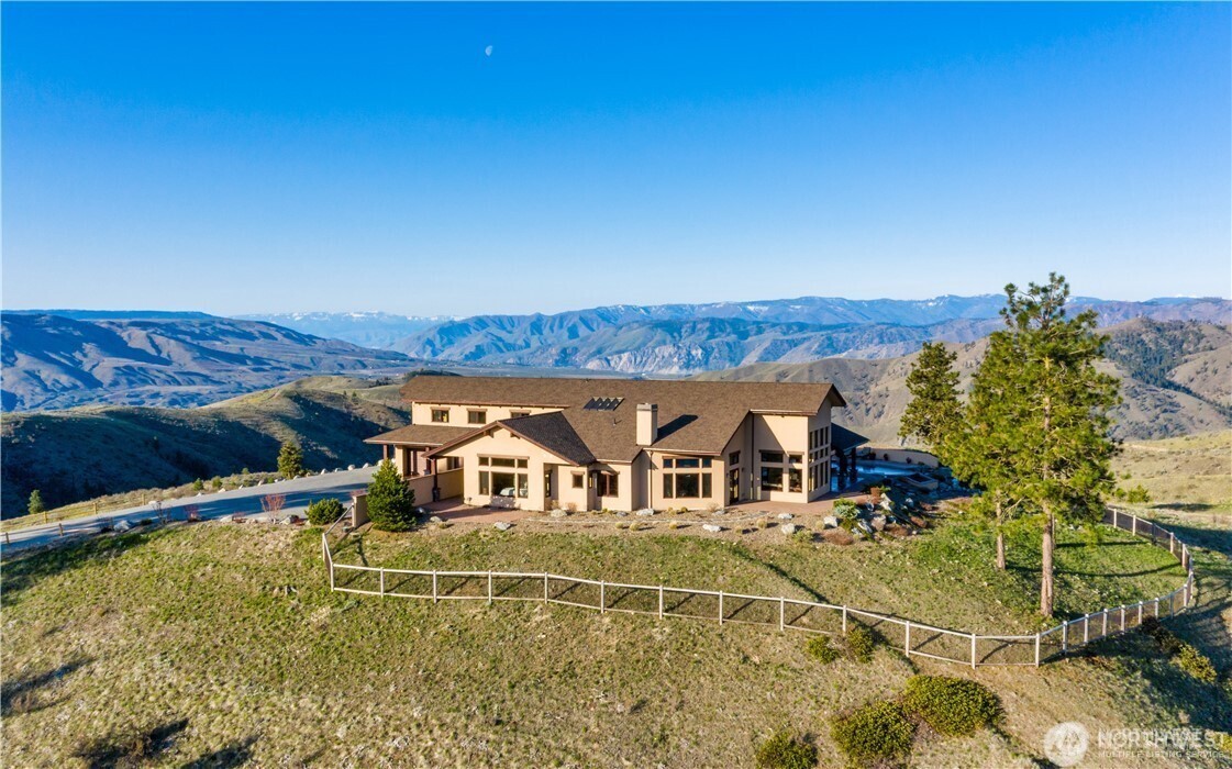 300 Hawks Ridge Road Chelan, WA 98816 - Photo 38 of 40