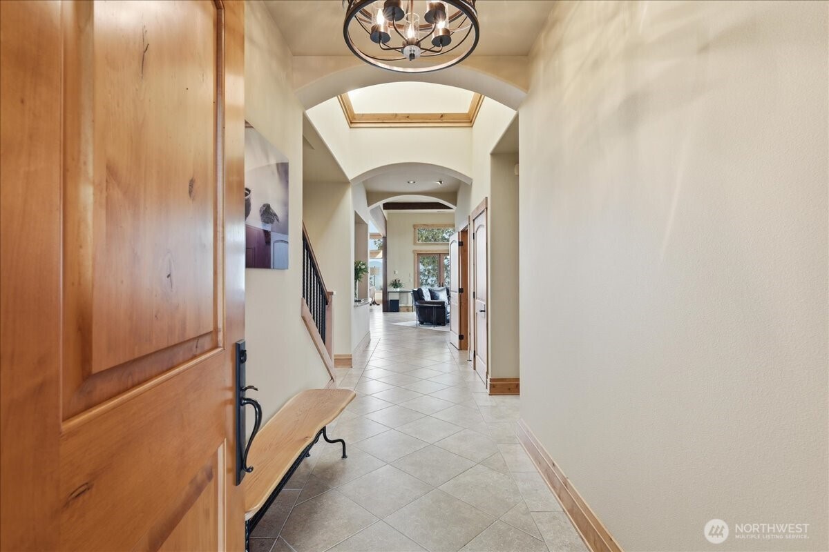 300 Hawks Ridge Road Chelan, WA 98816 - Photo 8 of 40