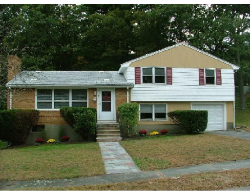 21 Athens Drive Saugus, MA 01906 - Photo 2 of 14