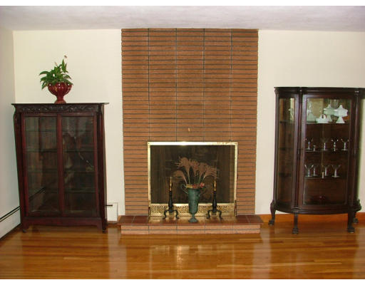 21 Athens Drive Saugus, MA 01906 - Photo 3 of 14