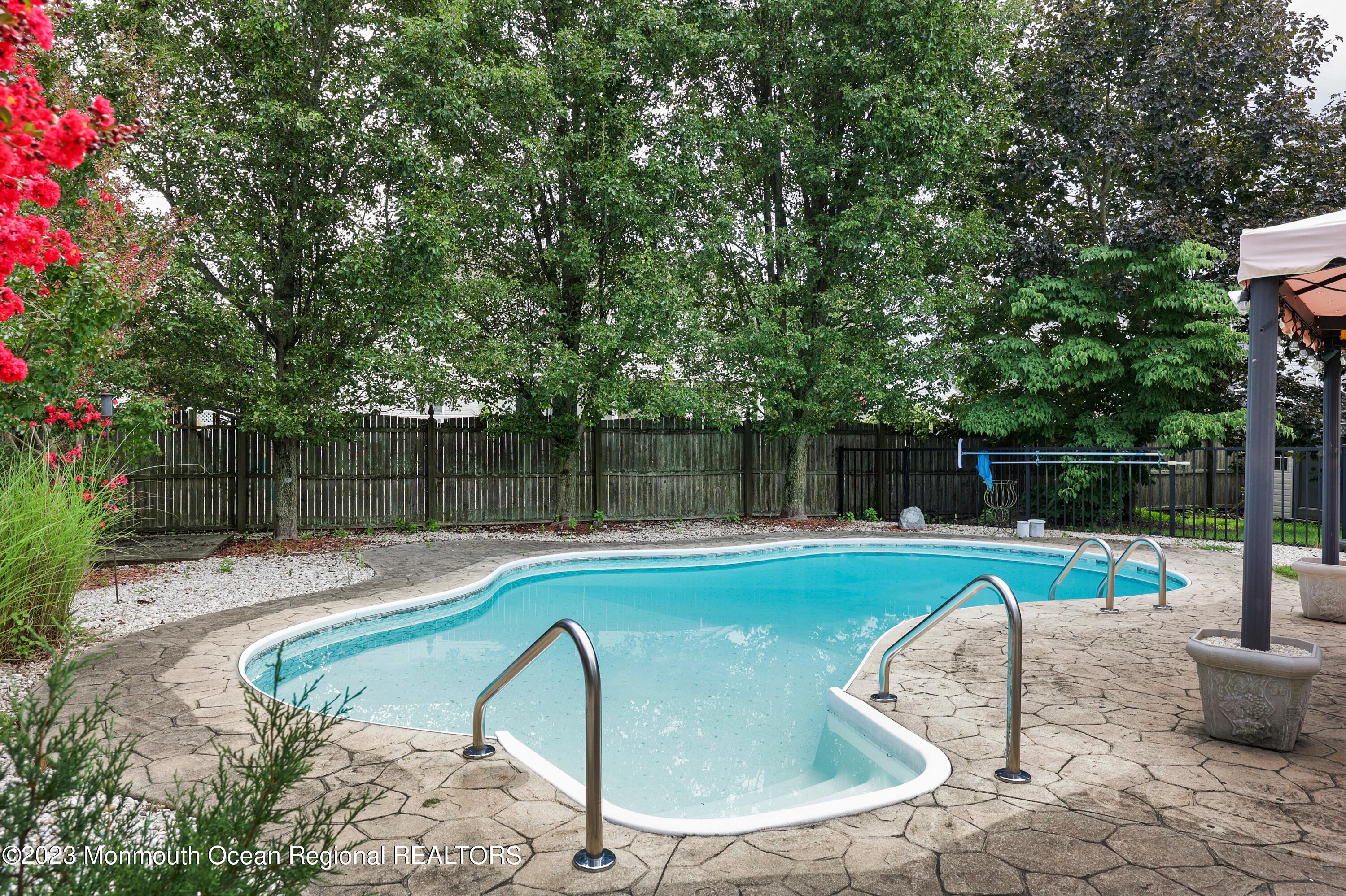 15 Bryce Canyon Road Howell, NJ 07731 - Photo 17 of 25 758A5487_88_89_90_91