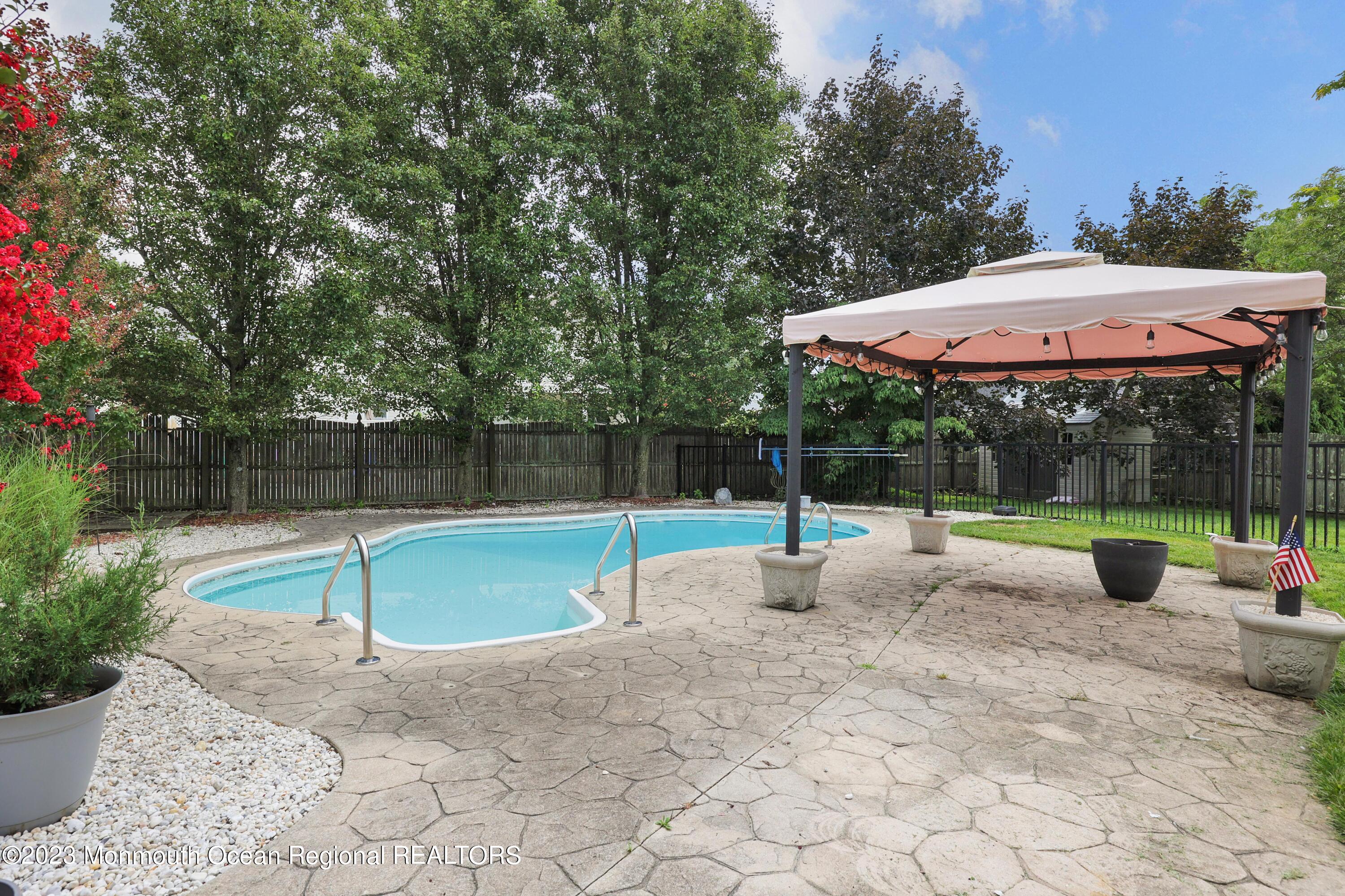 15 Bryce Canyon Road Howell, NJ 07731 - Photo 18 of 25 758A5482_3_4_5_6