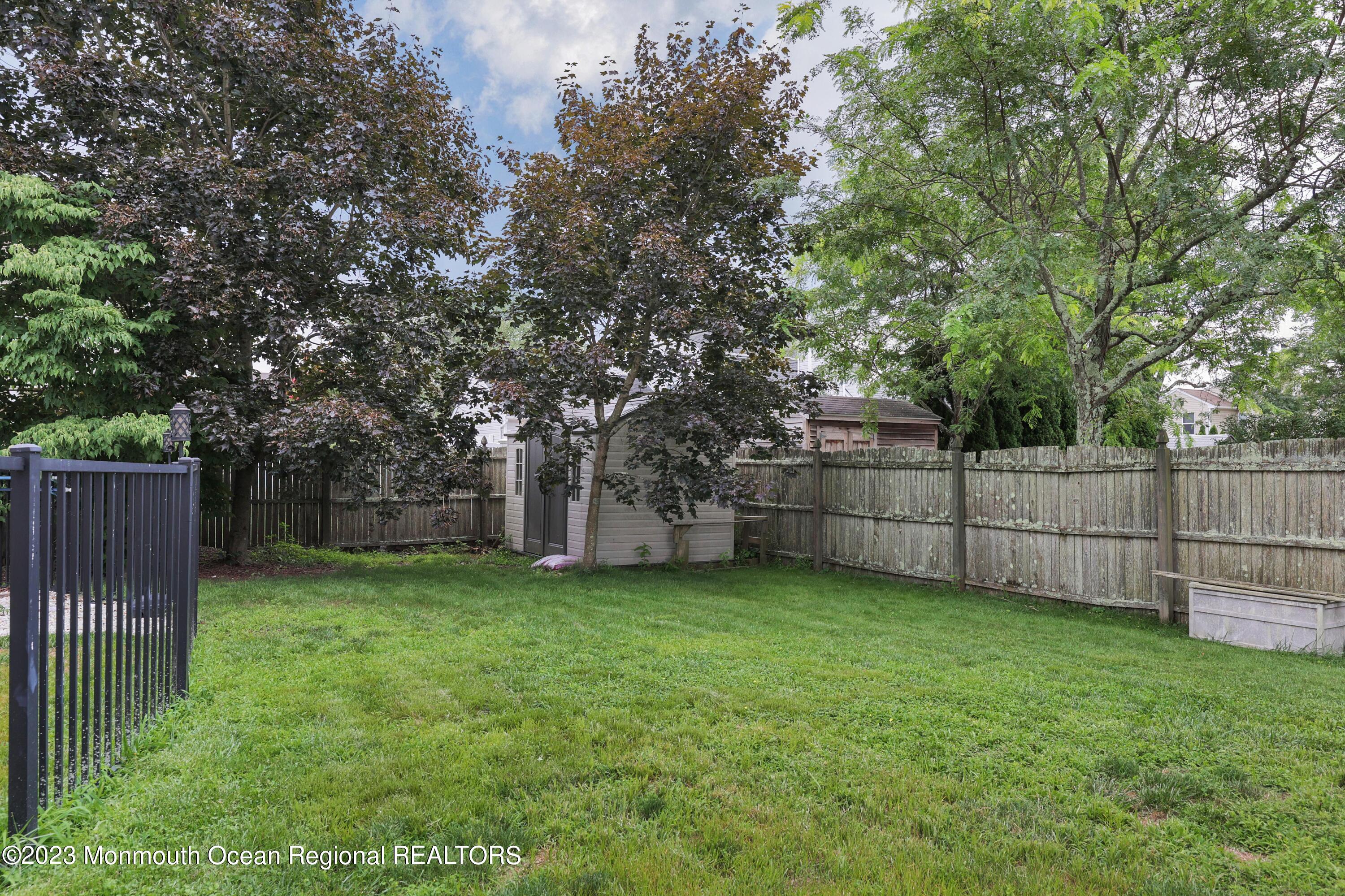 15 Bryce Canyon Road Howell, NJ 07731 - Photo 24 of 25 758A5537_38_39_40_41