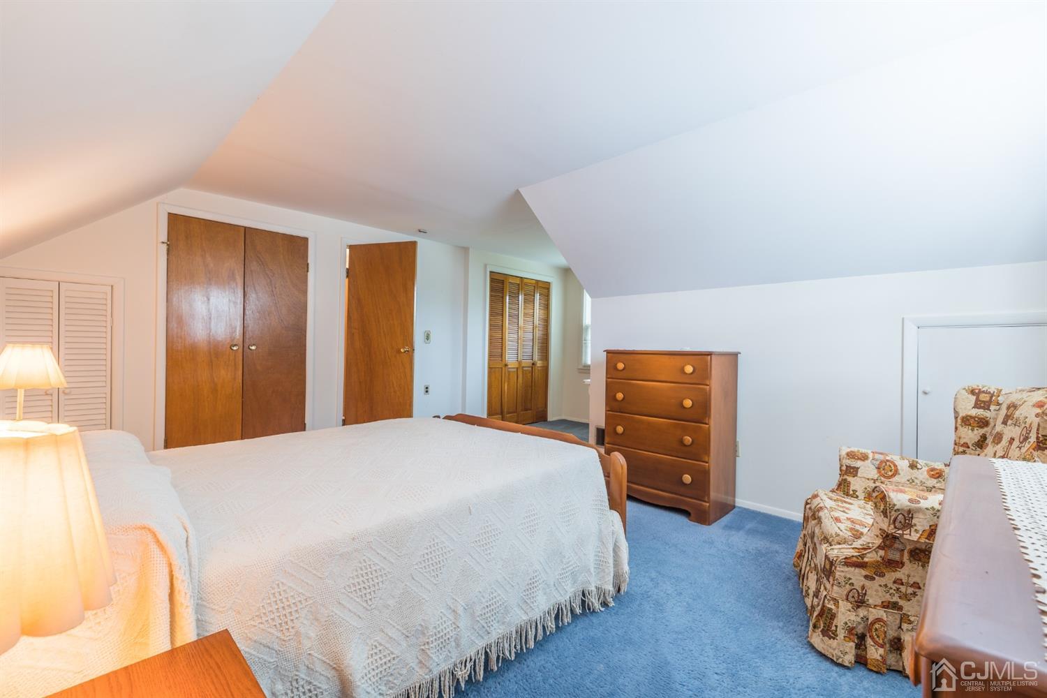105 Stony Road Edison, NJ 08817 - Photo 14 of 19