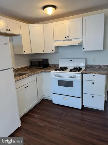 $1,315 | 7122 7122-2nd Road, Upper Darby, PA 19082