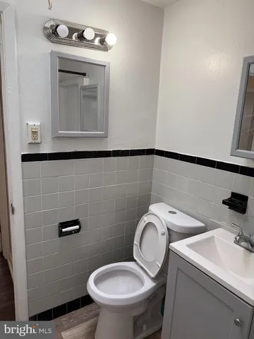 $1,315 | 7122 7122-2nd Road, Upper Darby, PA 19082