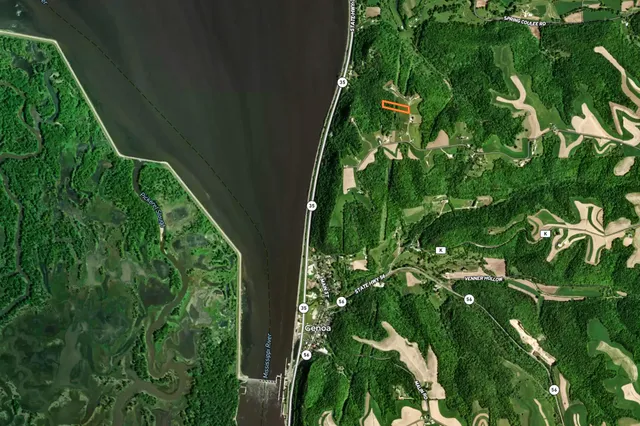 $310,000 | N123 Eckert Lane, Genoa, WI 54632