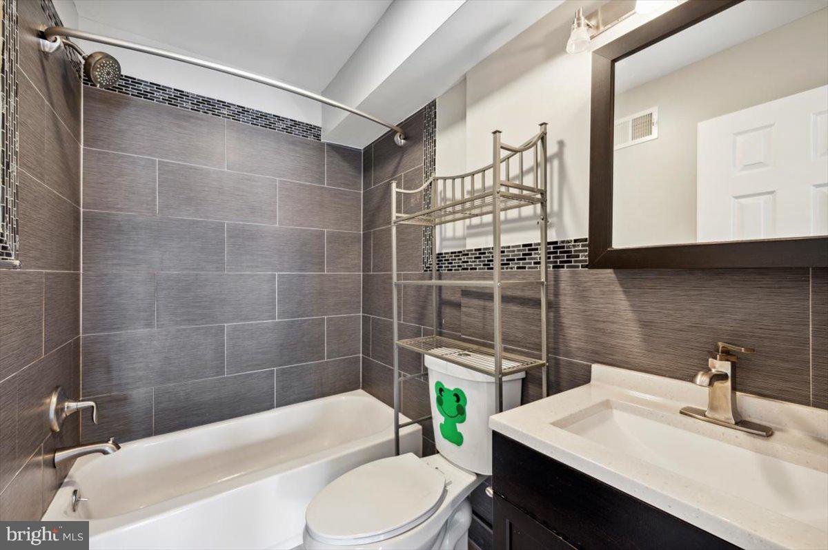 528 South 13th Street, Unit 1 Philadelphia, PA 19147 - Photo 11 of 21