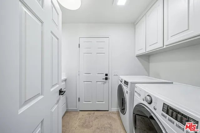 $3,795,000 | 19382 Woodlands Drive, Huntington Beach, CA 92648