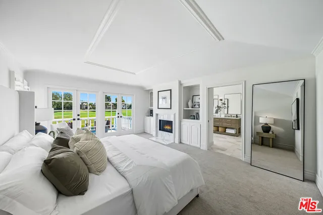 $3,795,000 | 19382 Woodlands Drive, Huntington Beach, CA 92648