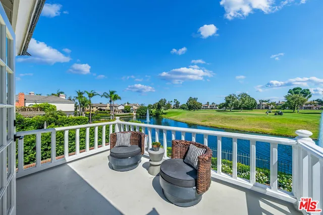 $3,795,000 | 19382 Woodlands Drive, Huntington Beach, CA 92648