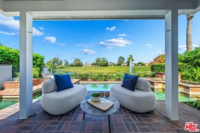 $3,795,000 | 19382 Woodlands Drive, Huntington Beach, CA 92648