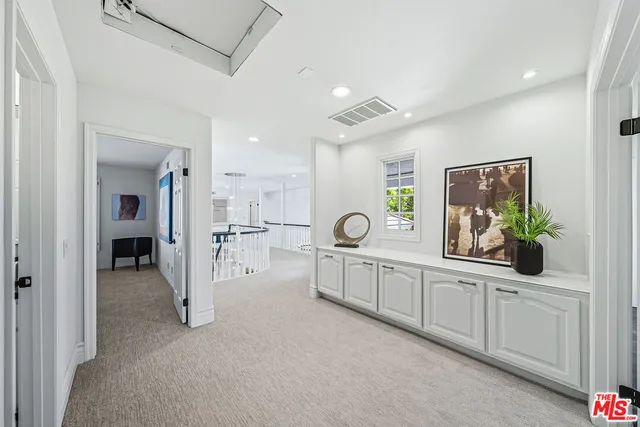 $3,795,000 | 19382 Woodlands Drive, Huntington Beach, CA 92648