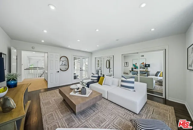 $3,795,000 | 19382 Woodlands Drive, Huntington Beach, CA 92648