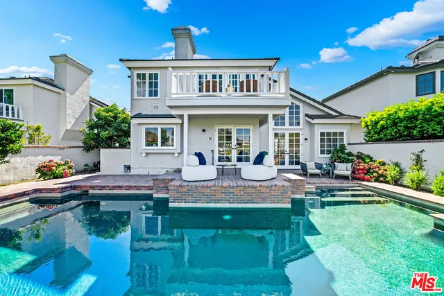 $3,795,000 | 19382 Woodlands Drive, Huntington Beach, CA 92648