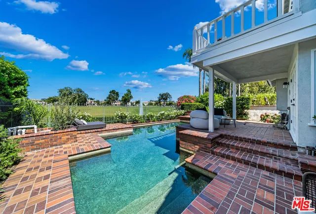 $3,795,000 | 19382 Woodlands Drive, Huntington Beach, CA 92648