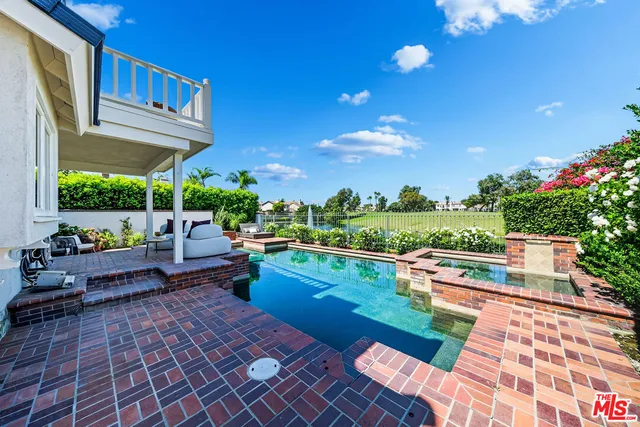 $3,795,000 | 19382 Woodlands Drive, Huntington Beach, CA 92648