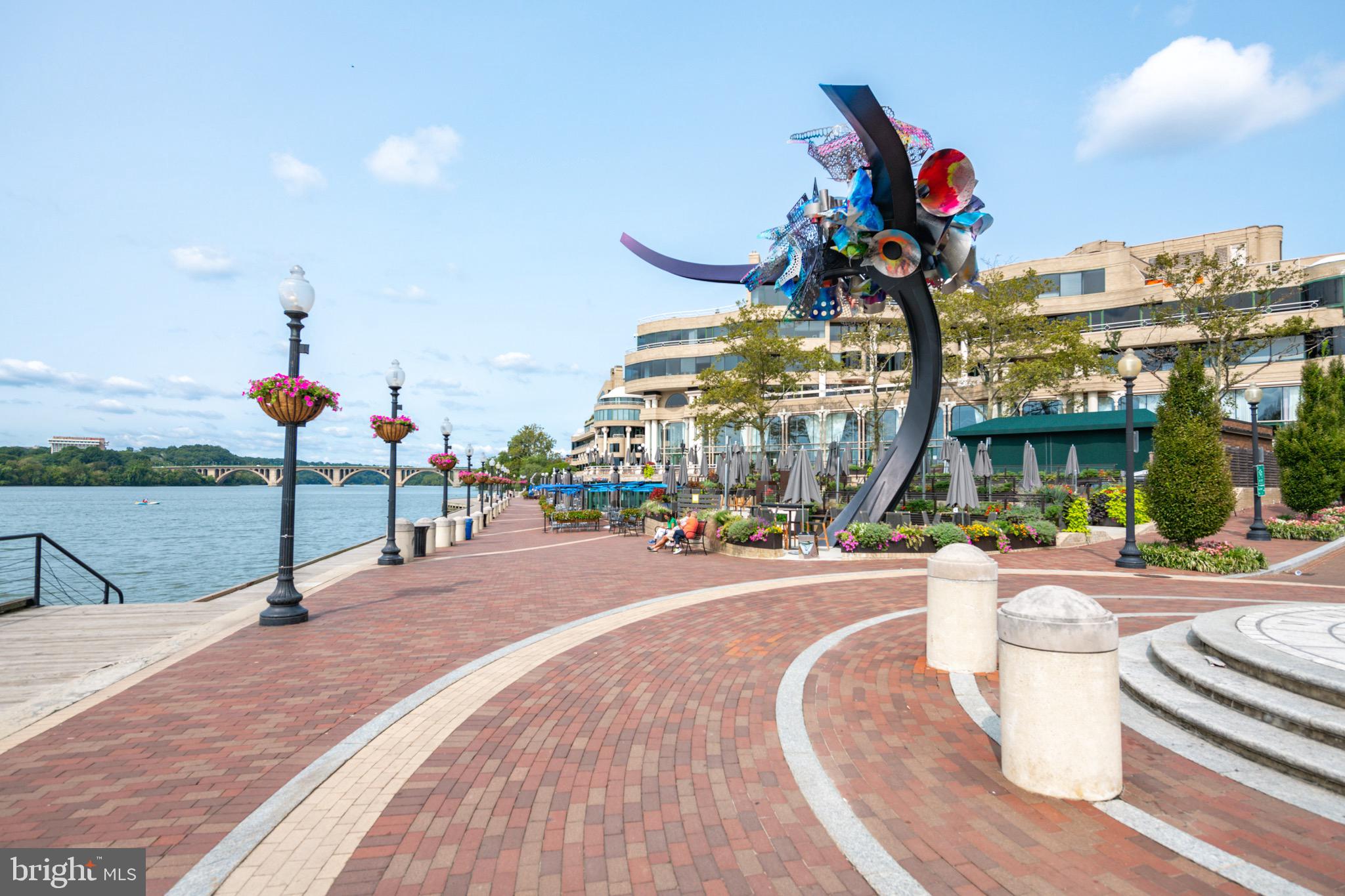 2475 Virginia Avenue Northwest, Unit 930 Washington, DC 20037 - Photo 39 of 42 a view of a basket ball ground