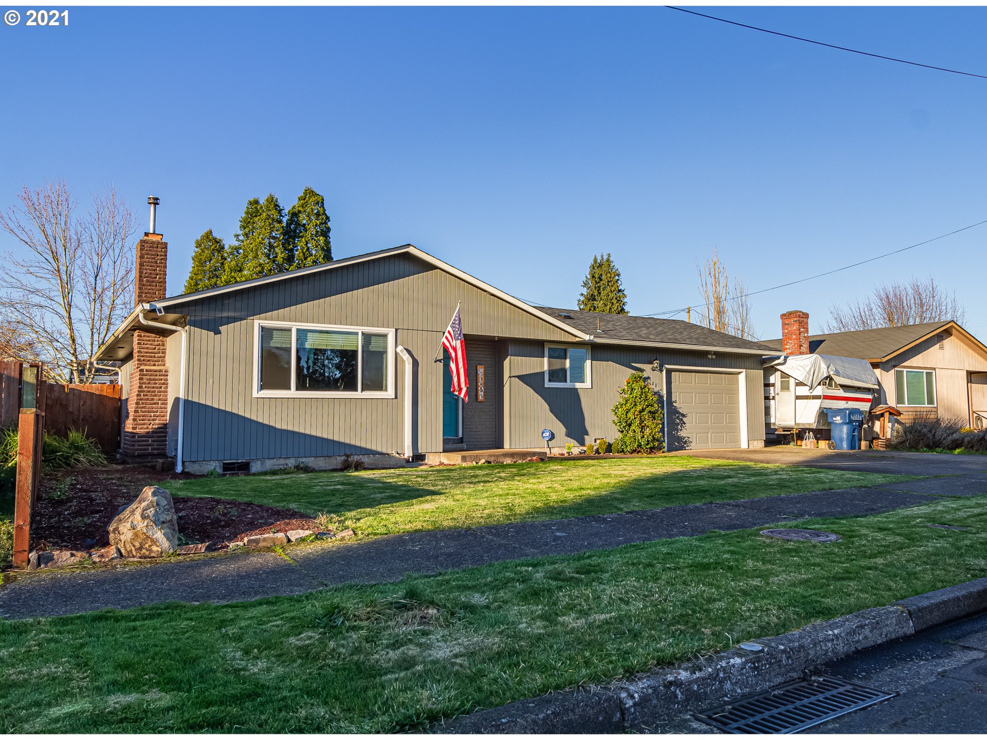 3748 South E Street Springfield, OR 97478 - Photo 2 of 25