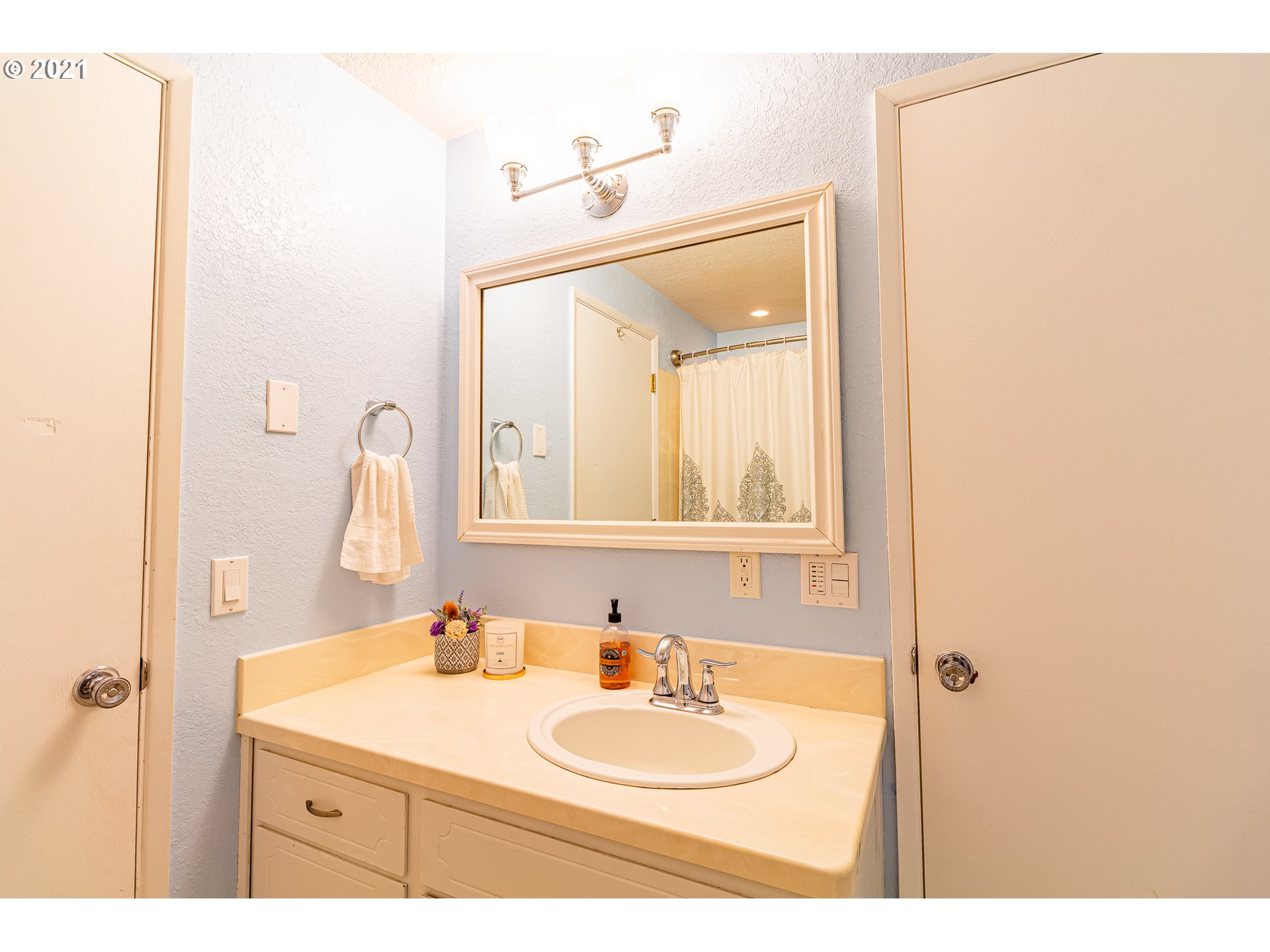 3748 South E Street Springfield, OR 97478 - Photo 21 of 25