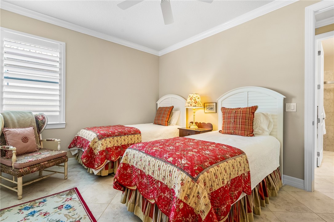 5414 Antigua Circle Vero Beach, FL 32967 - Photo 25 of 36