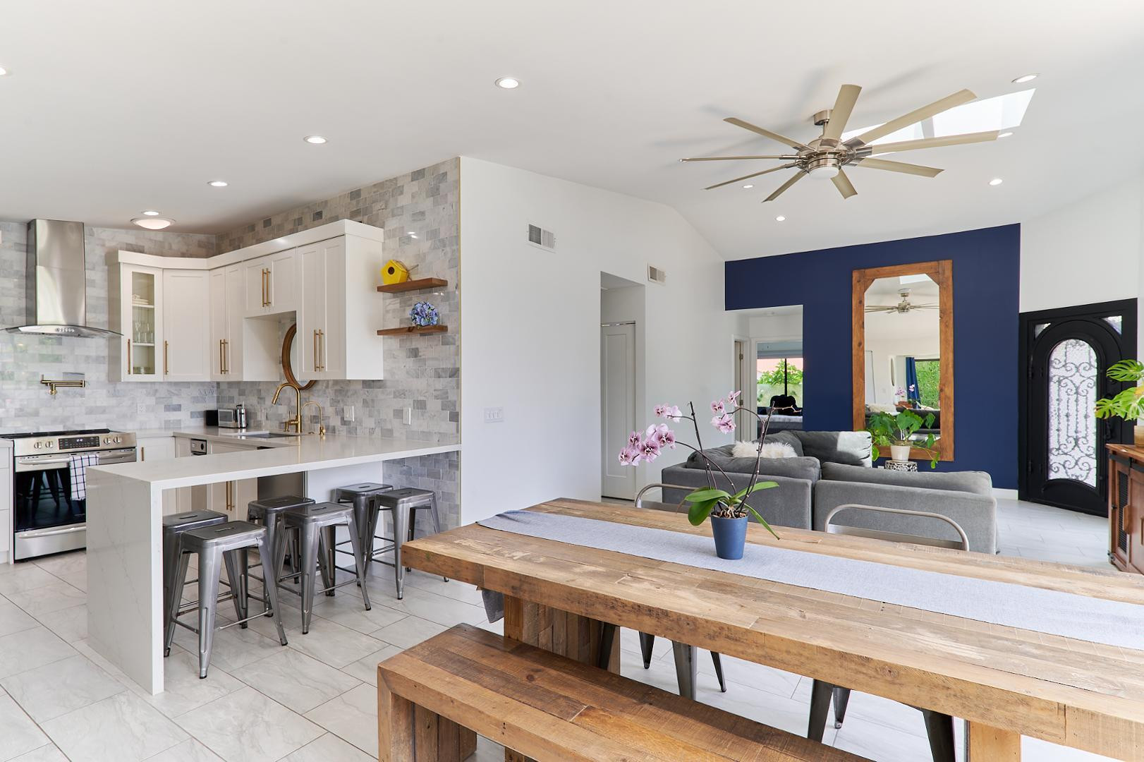 8113 East Redwing Road Scottsdale, AZ 85250 - Photo 5 of 36 Photo #5