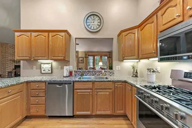 $364,900 | 2209 Gainsboro Avenue, Lake Summerset, IL 61019