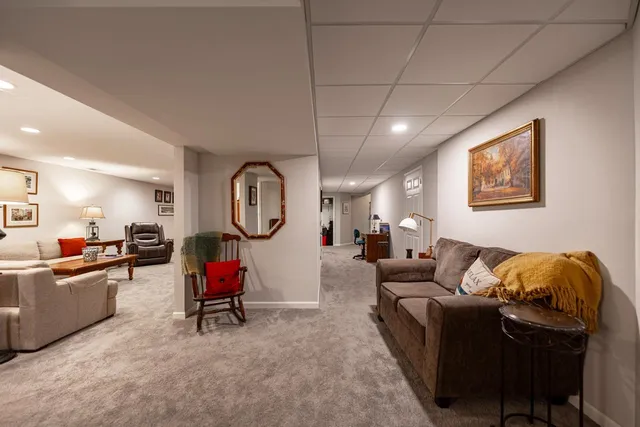 $364,900 | 2209 Gainsboro Avenue, Lake Summerset, IL 61019