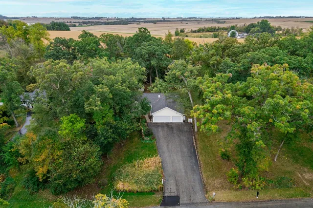 $364,900 | 2209 Gainsboro Avenue, Lake Summerset, IL 61019