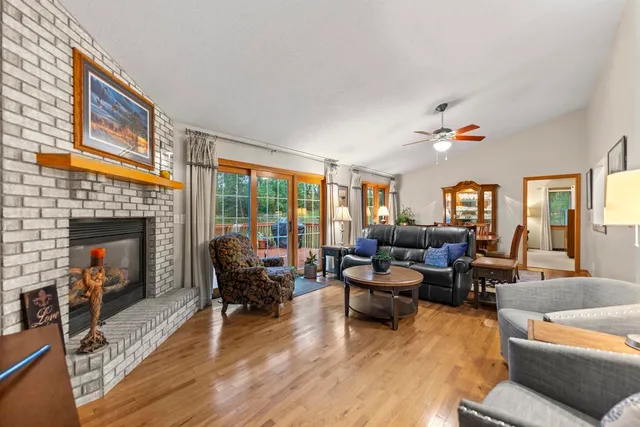 $364,900 | 2209 Gainsboro Avenue, Lake Summerset, IL 61019