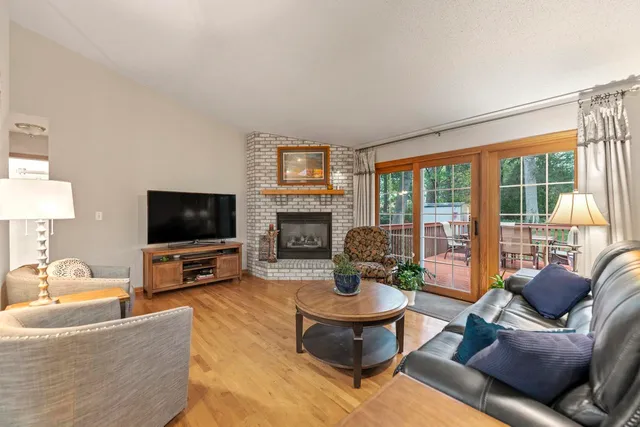 $364,900 | 2209 Gainsboro Avenue, Lake Summerset, IL 61019