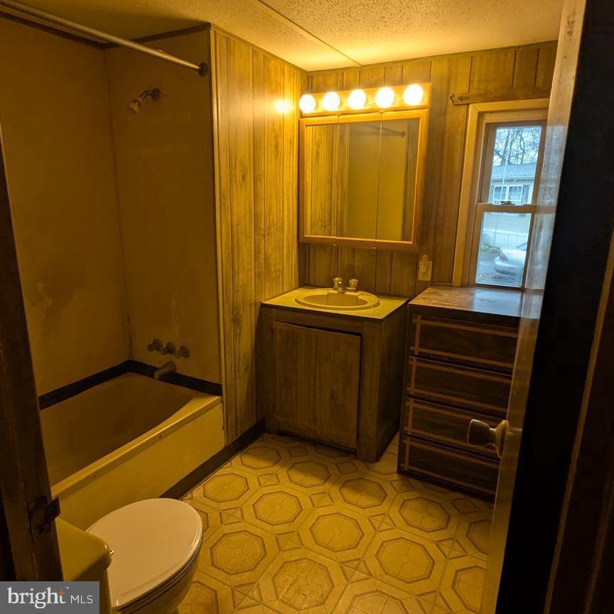 1446 Gibson Road, Unit E35 Bensalem, PA 19020 - Photo 8 of 9 Gallery Image 8