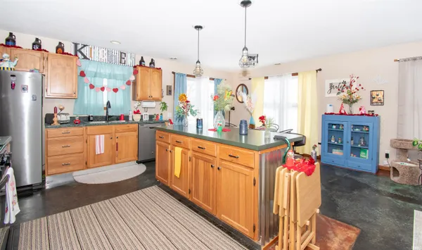 $359,000 | 11585 East 600 North, Orland, IN 46776