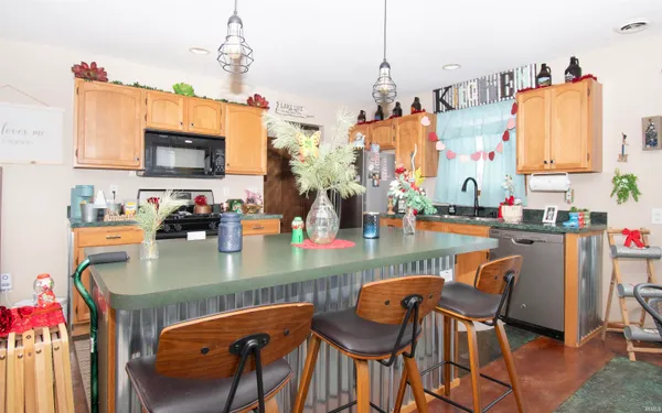 $359,000 | 11585 East 600 North, Orland, IN 46776