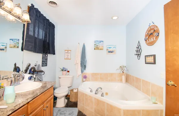 $359,000 | 11585 East 600 North, Orland, IN 46776