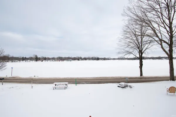 $359,000 | 11585 East 600 North, Orland, IN 46776
