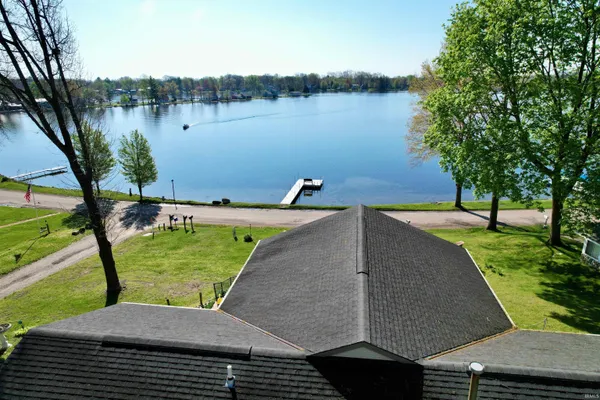 $359,000 | 11585 East 600 North, Orland, IN 46776