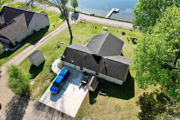 $359,000 | 11585 East 600 North, Orland, IN 46776