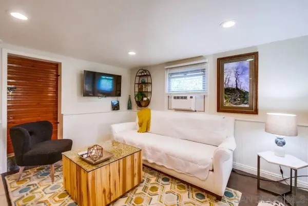 $2,100 | 5438 Gilbert Drive, Unit C, San Diego, CA 92115