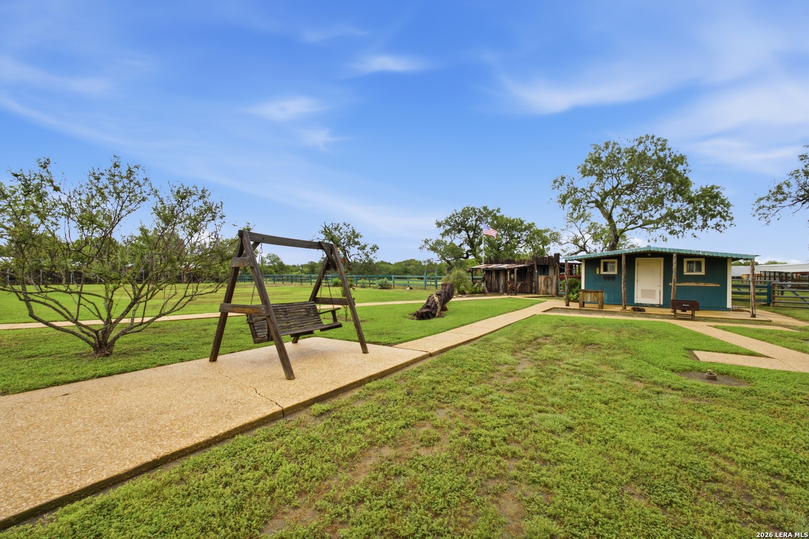7970 Knowlton Road San Antonio, TX 78263 - Photo 4 of 45