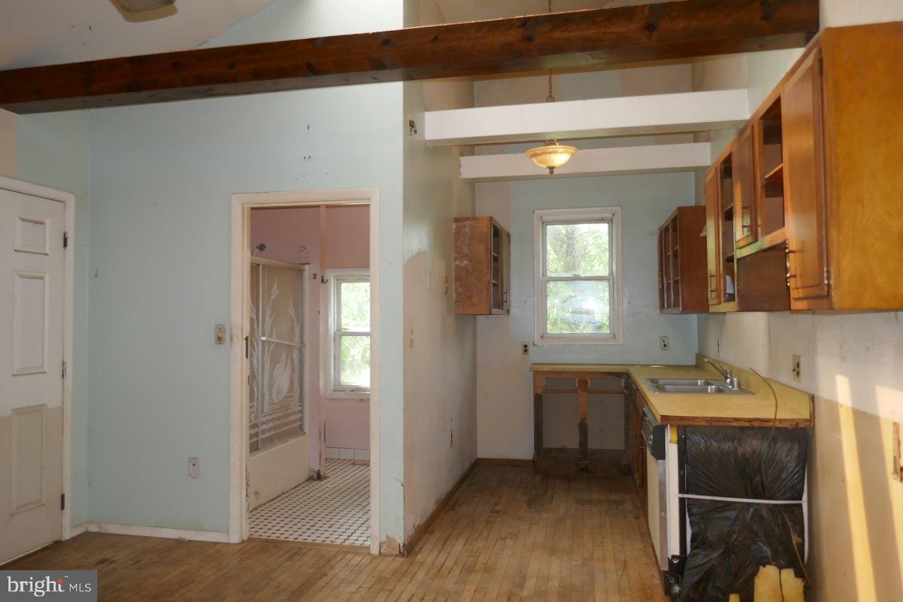 2811 Frederick Avenue Baltimore, MD 21223 - Photo 14 of 33