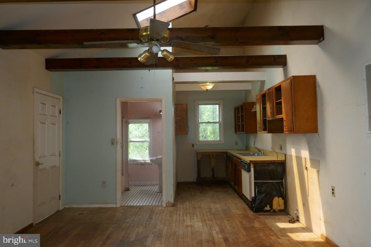 2811 Frederick Avenue Baltimore, MD 21223 - Photo 15 of 33