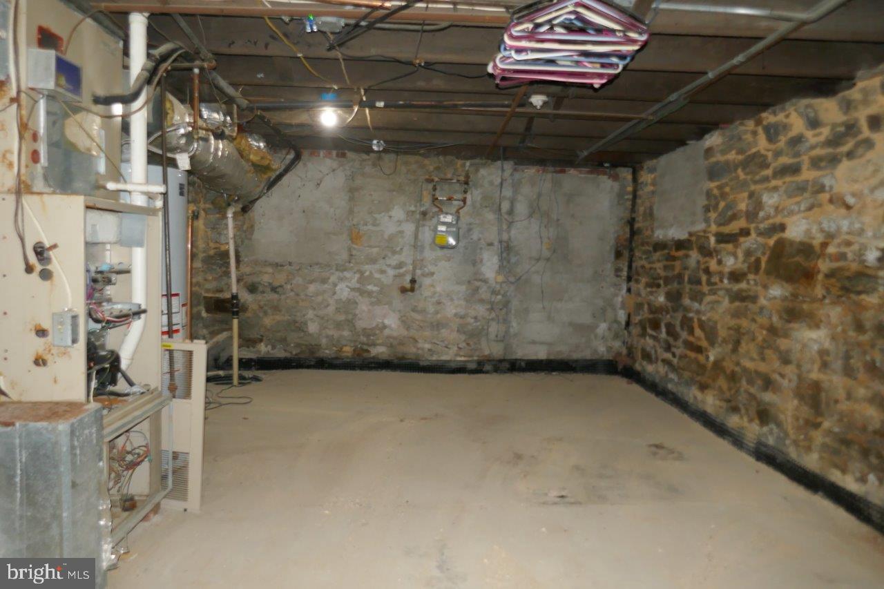 2811 Frederick Avenue Baltimore, MD 21223 - Photo 30 of 33