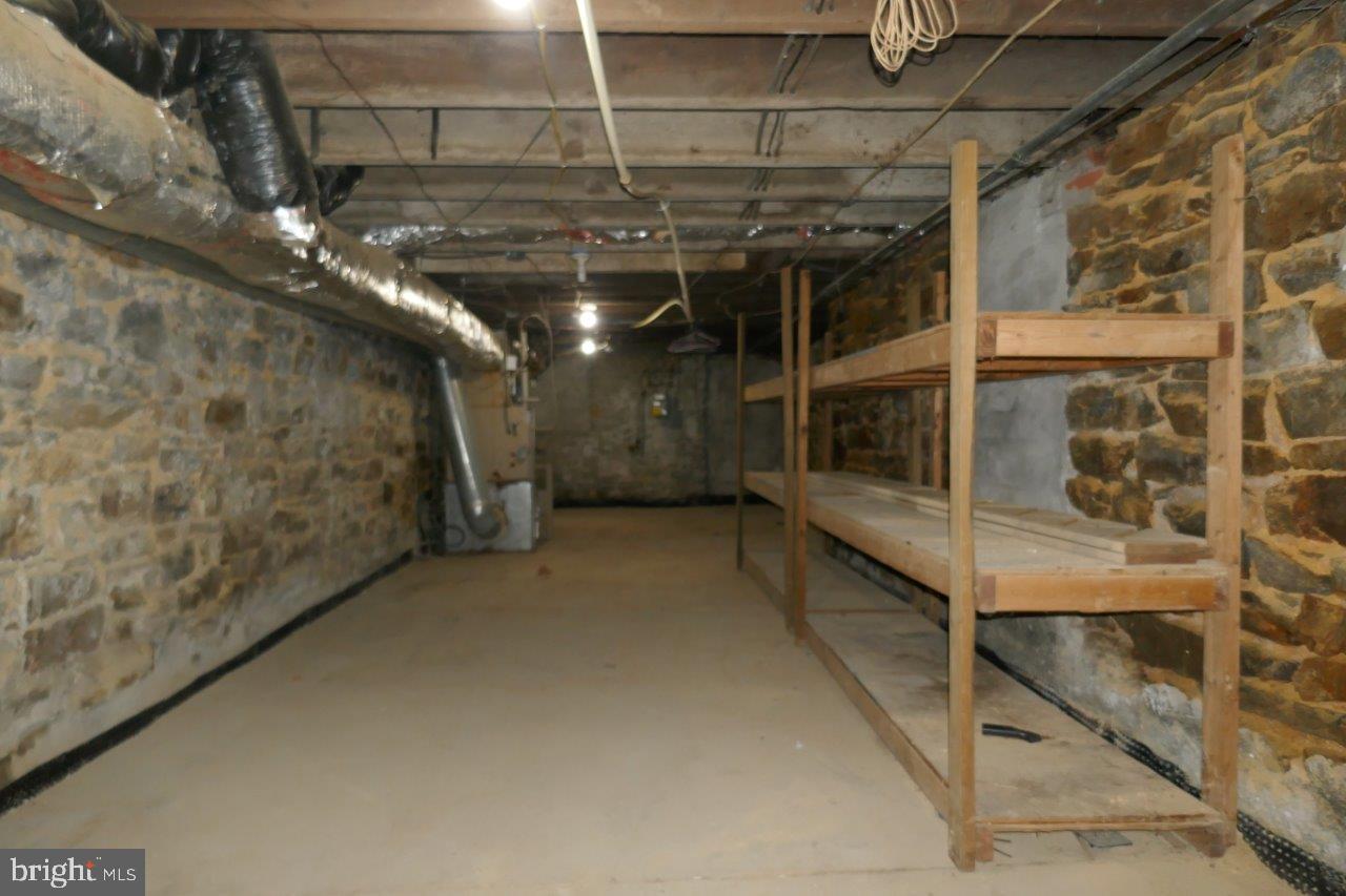 2811 Frederick Avenue Baltimore, MD 21223 - Photo 31 of 33