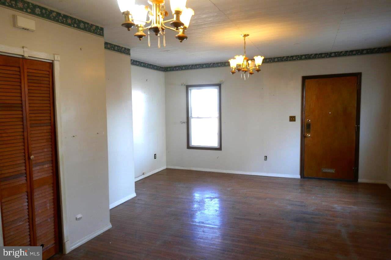 2811 Frederick Avenue Baltimore, MD 21223 - Photo 5 of 33