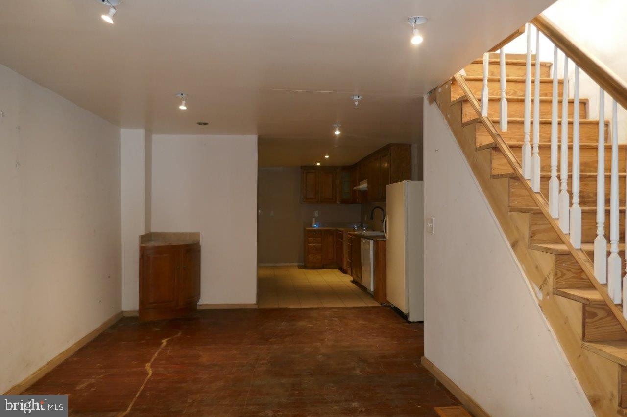 2811 Frederick Avenue Baltimore, MD 21223 - Photo 6 of 33