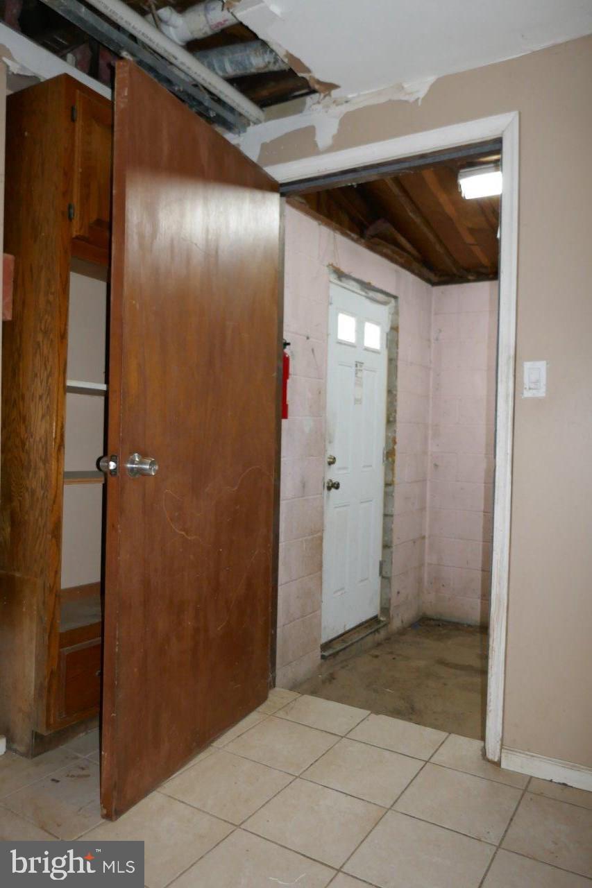 2811 Frederick Avenue Baltimore, MD 21223 - Photo 9 of 33